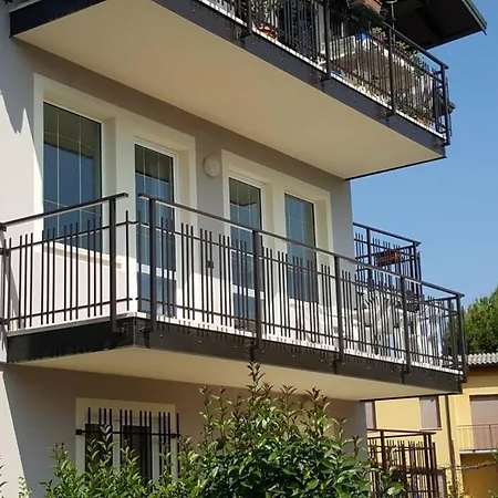Gardasun 1 On Foot Balcony Parking Apartman